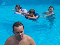 en-el-campo-de-los-iaios-01
