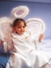 sarah_se_viste_de_angel.jpg